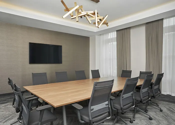 Hyatt House Medical/university District 4*